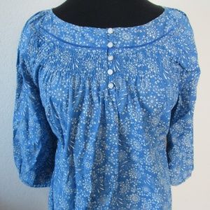 LL Bean 3/4 sleeve blue floral top, size xs.   B